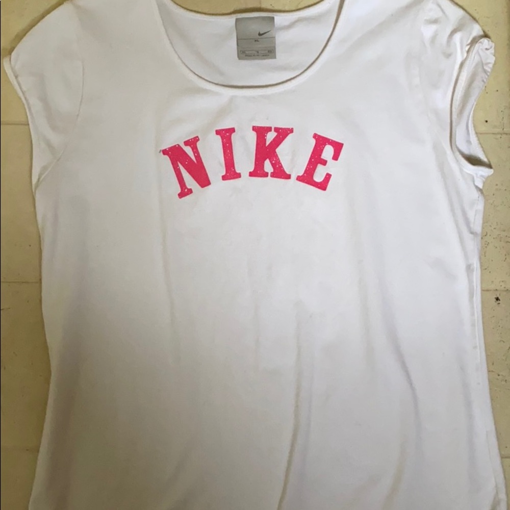 Nike T-shirt